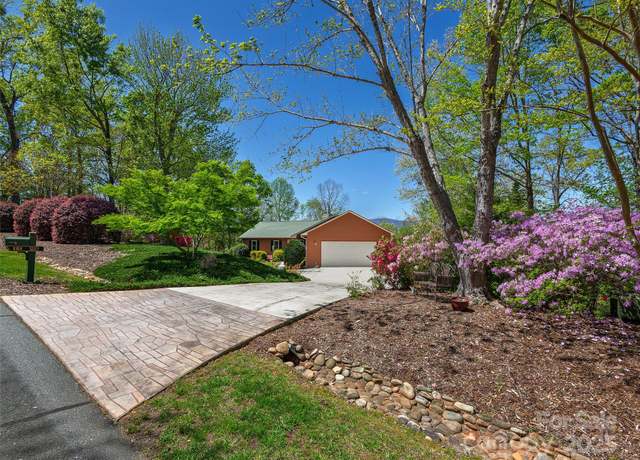 Property at 121 Canoe Dr, Mill Spring, NC 28756, 3 beds, 2.5 baths