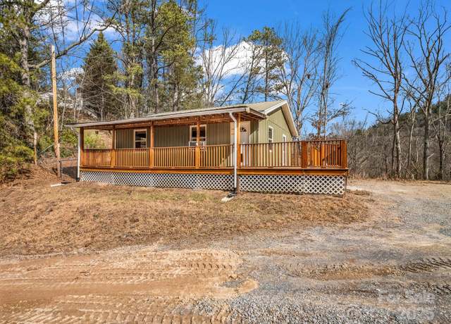 Property at 208 Pansy Pl, Waynesville, NC 28785, 2 beds, 1 bath
