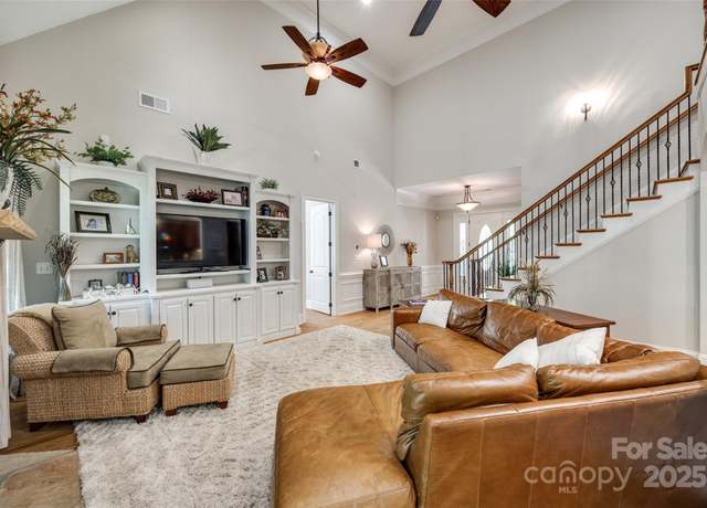 Property at 364 Stone Cliff Ln, Clover, SC 29710, 4 beds, 4 baths