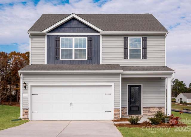Property at 1048 Russell Dr, Winston Salem, NC 27127, 4 beds, 2.5 baths