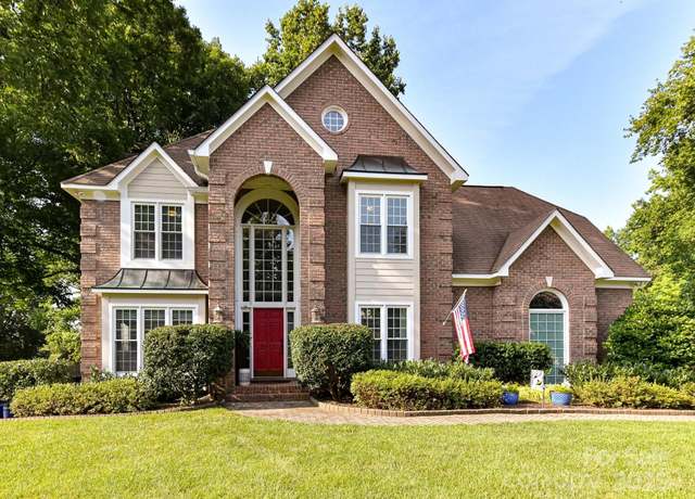 Property at 3401 Cresta Ct, Charlotte, NC 28269, 4 beds, 2.5 baths