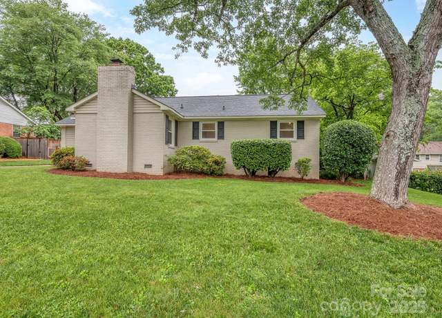 Property at 1227 Seneca Pl, Charlotte, NC 28210, 3 beds, 2 baths