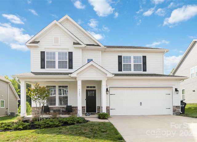 Property at 5121 Ennisworth Ln, Charlotte, NC 28214, 4 beds, 3 baths