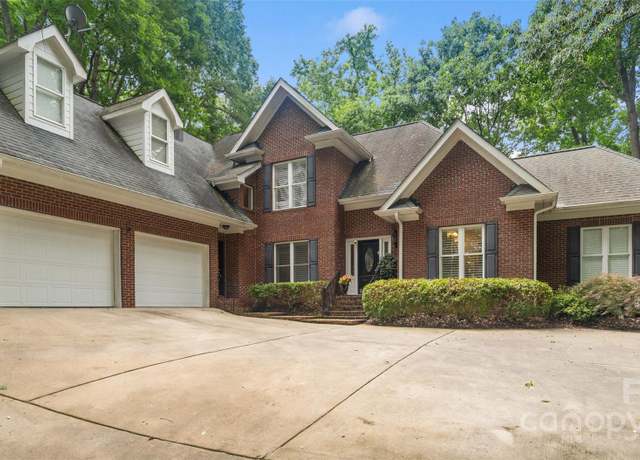 Property at 23 Tanglewood Rd, Clover, SC 29710, 3 beds, 2.5 baths