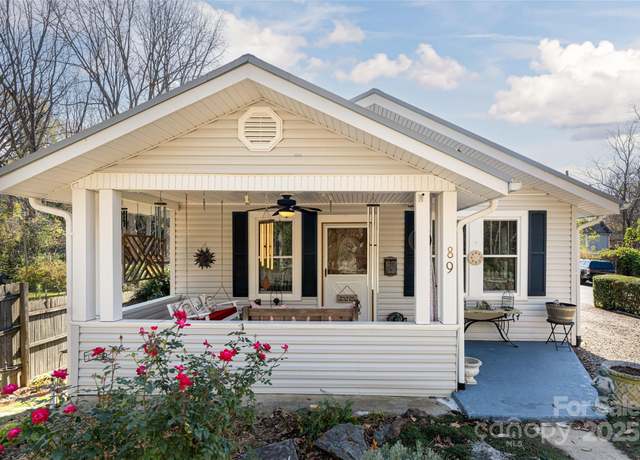 Property at 89 Woodrow Ave, Asheville, NC 28801, 2 beds, 1 bath