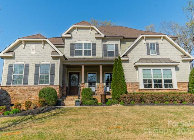 Property at 931 Castlewatch Dr, Fort Mill, SC 29708, 5 beds, 5.5 baths