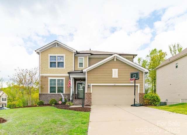 Property at 807 Oak Manor Dr SE, Concord, NC 28025, 4 beds, 4 baths