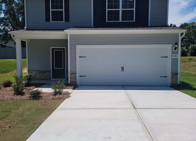 Property at 1072 Russell Dr, Winston Salem, NC 27127, 4 beds, 2.5 baths