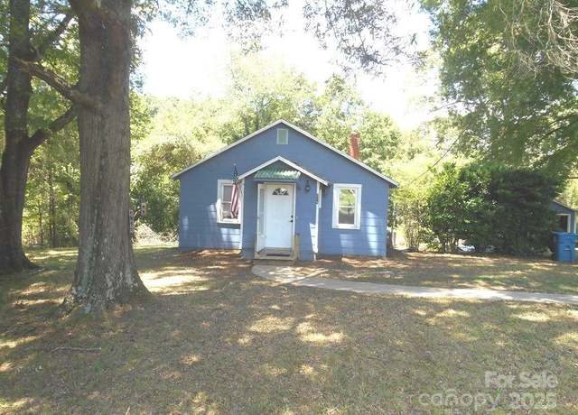 Property at 214 H St, Statesville, NC 28677, 2 beds, 2 baths
