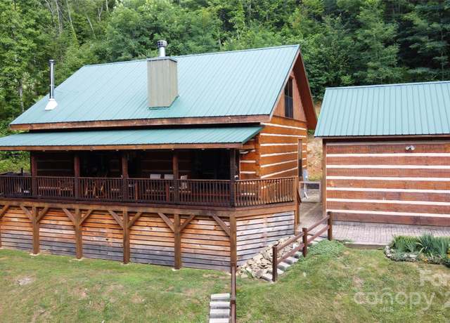 Property at 120 Spotted Fawn Ln, Waynesville, NC 28785, 2 beds, 2 baths