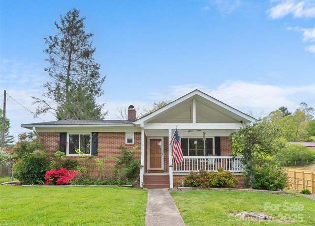 Property at 1017 Temon St, Hendersonville, NC 28739, 2 beds, 1.5 baths