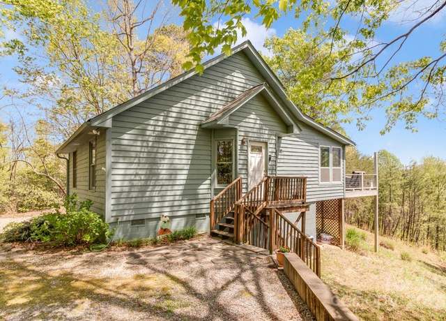 Property at 16 Oakview Ln, Saluda, NC 28773, 2 beds, 1 bath