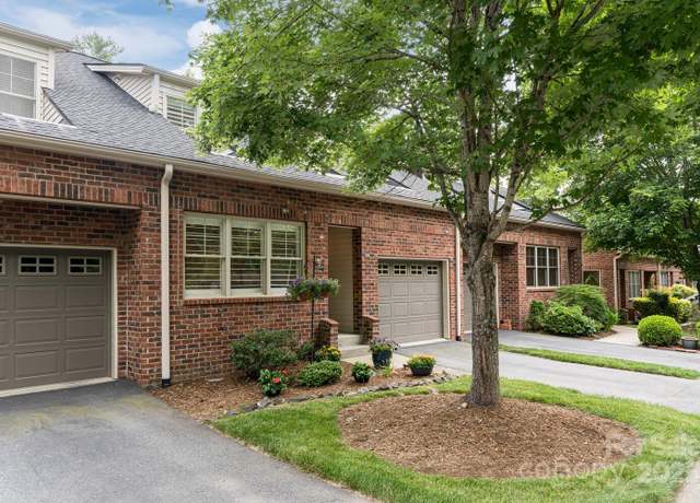 Property at 176 B Wash Creek Dr, Hendersonville, NC 28739, 2 beds, 2.5 baths
