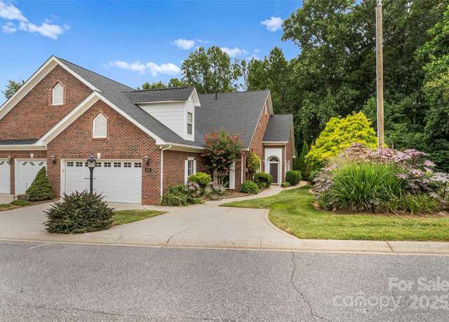Property at 1143 21st Ave NE, Hickory, NC 28601, 3 beds, 2 baths
