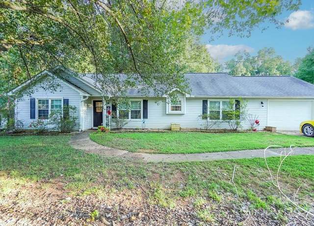 Property at 8018 Maxwelton Dr, Huntersville, NC 28078, 3 beds, 2 baths