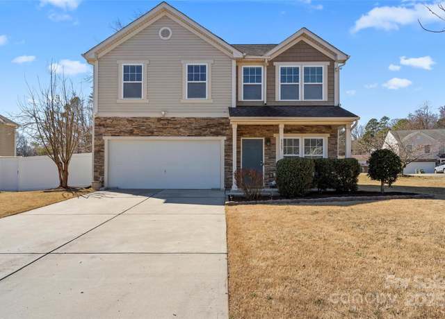 Property at 8007 April Ln, Matthews, NC 28104, 4 beds, 2.5 baths