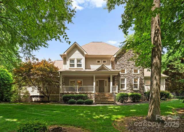 Property at 8433 Cheverny Dr, Waxhaw, NC 28173, 4 beds, 3.5 baths