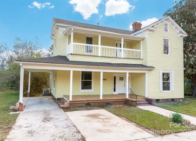 Property at 305 Elm St, Lancaster, SC 29720, 5 beds, 2.5 baths