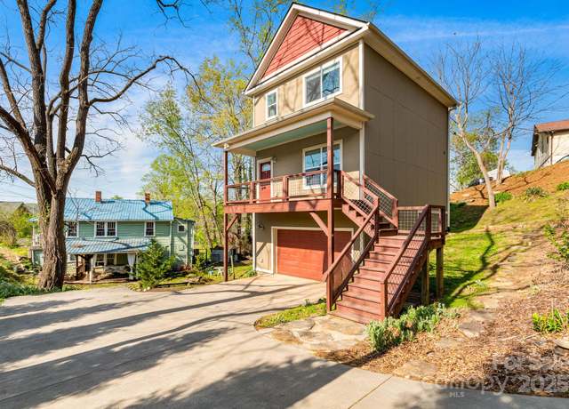 Property at 74 Elkwood Ave, Asheville, NC 28804, 3 beds, 2.5 baths