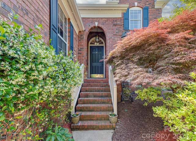 Property at 2825 Redfield Dr, Charlotte, NC 28270, 4 beds, 2.5 baths