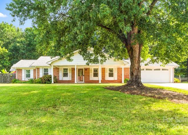 Property at 1221 Mccorkle Rd #2, Charlotte, NC 28214, 3 beds, 2 baths