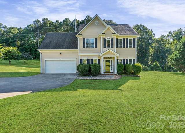Property at 173 Painted Bunting Dr, Troutman, NC 28166, 3 beds, 2.5 baths