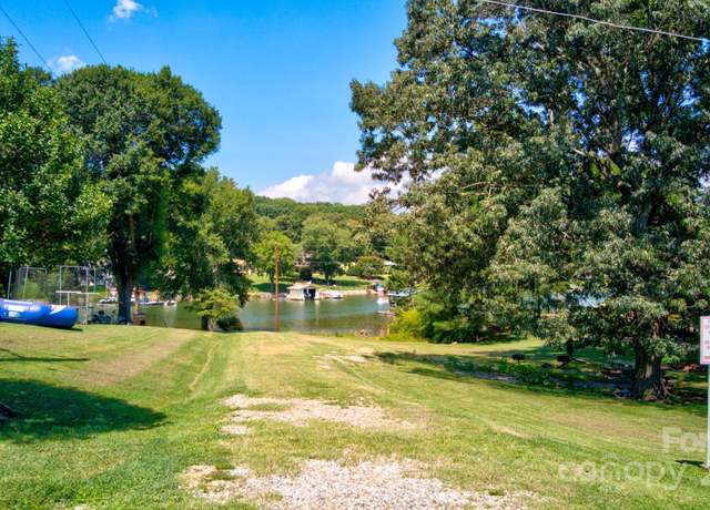 Property at 4265 Candlewood Dr, Sherrills Ford, NC 28673, 4 beds, 3 baths