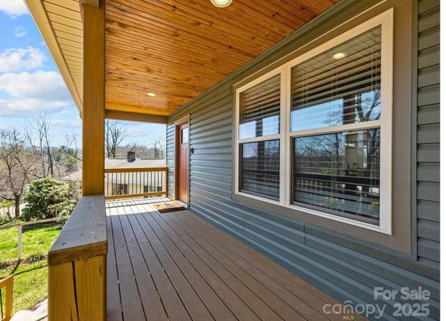 Property at 10 Hi Alta Ave, Asheville, NC 28806, 3 beds, 2.5 baths