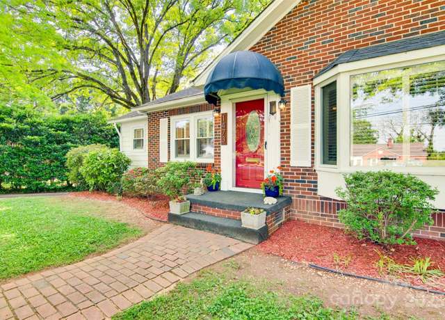 Property at 1473 12th Street Dr NW, Hickory, NC 28601, 3 beds, 2.5 baths