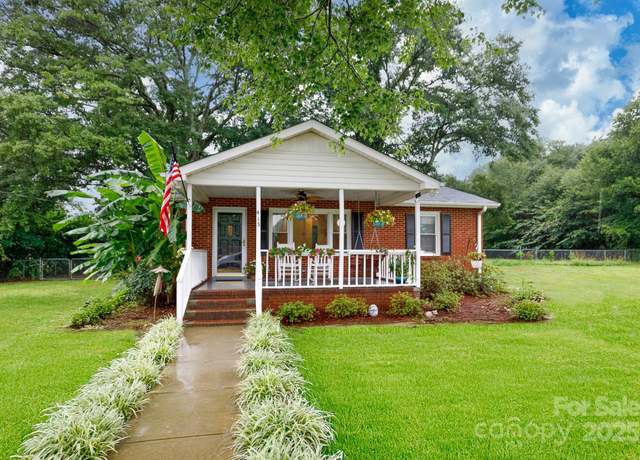 Property at 415 Shiloh Rd S, York, SC 29745, 3 beds, 2 baths