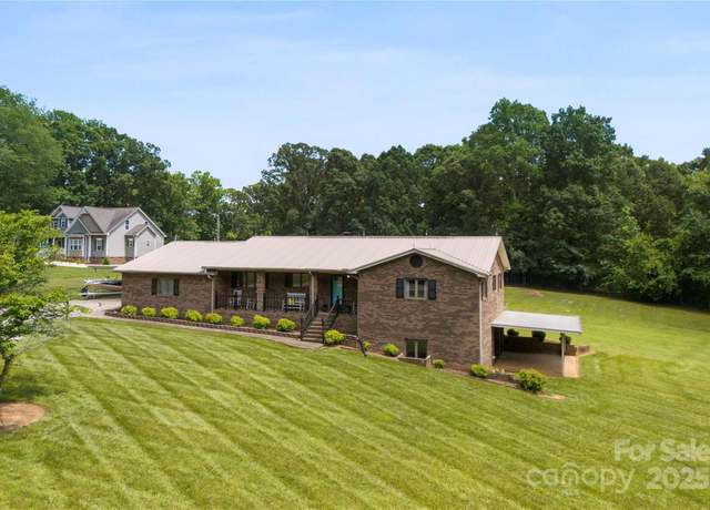 Property at 1512 Mount Ulla Hwy, Mooresville, NC 28115, 3 beds, 3 baths