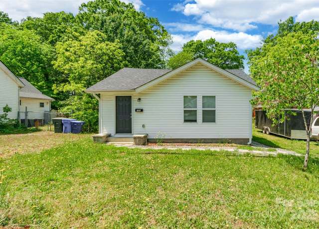 Property at 211 E Mcneely Ave, Mooresville, NC 28115, 2 beds, 2.5 baths