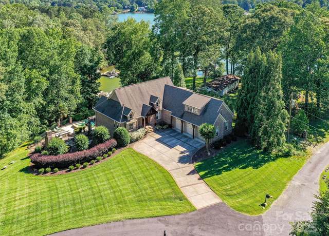 Property at 4290 Barbrick St, Sherrills Ford, NC 28673, 4 beds, 5 baths