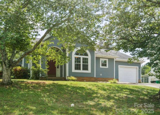 Property at 8323 Bedford Green Ln, Charlotte, NC 28215, 3 beds, 2 baths