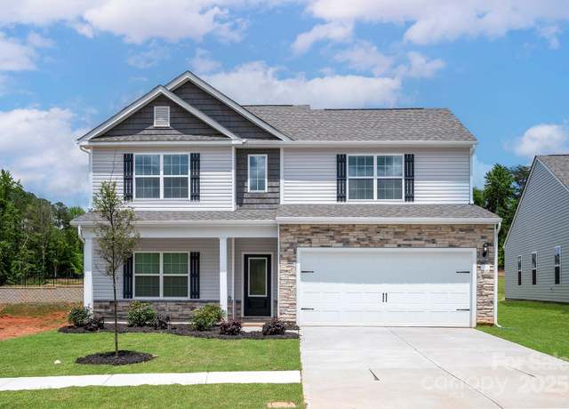 Property at 7221 Jerimoth Dr, Charlotte, NC 28215, 4 beds, 2.5 baths