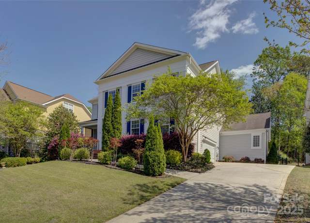 Property at 10029 Daufuskie Dr, Charlotte, NC 28278, 5 beds, 3.5 baths