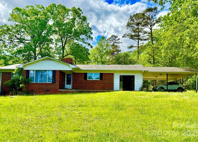 Property at 541 Romine Dr, Marion, NC 28752, 3 beds, 2 baths