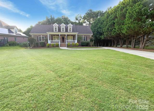 Property at 1228 N Dobys Bridge Rd, Fort Mill, SC 29715, 5 beds, 4 baths