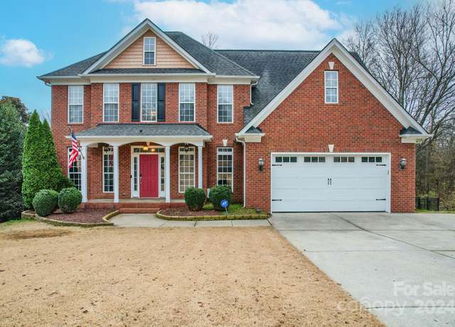 Property at 3204 Bannock Dr, Fort Mill, SC 29715, 5 beds, 3.5 baths