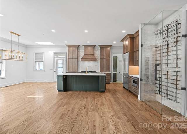 Property at 357 Magnolia St, Davidson, NC 28036, 5 beds, 6 baths