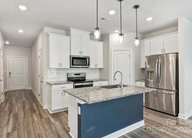 Property at 502 Tayberry Ln, Fort Mill, SC 29715, 3 beds, 2.5 baths