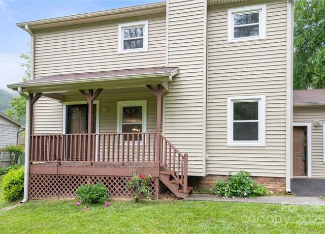 Property at 6 Stephanie Ln, Asheville, NC 28805, 3 beds, 2.5 baths