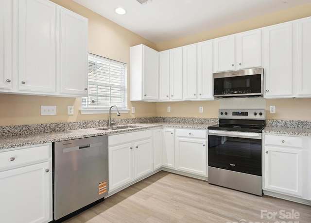 Property at 3043 Streamlet Way, Monroe, NC 28110, 5 beds, 2.5 baths