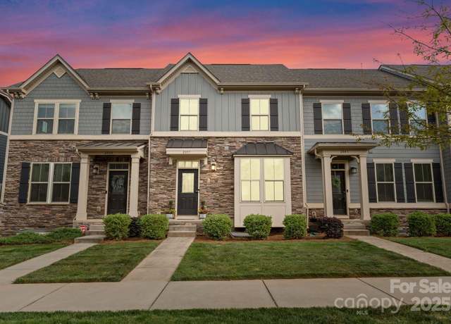 Property at 2037 Birchside Dr, Charlotte, NC 28205, 3 beds, 2.5 baths