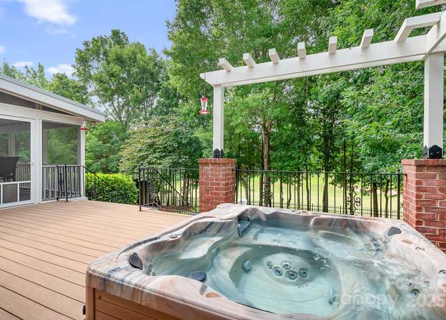 Property at 14138 Timbergreen Dr, Huntersville, NC 28078, 5 beds, 4.5 baths