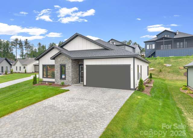 Property at 325 Avery Trail Dr, Arden, NC 28704, 3 beds, 2.5 baths
