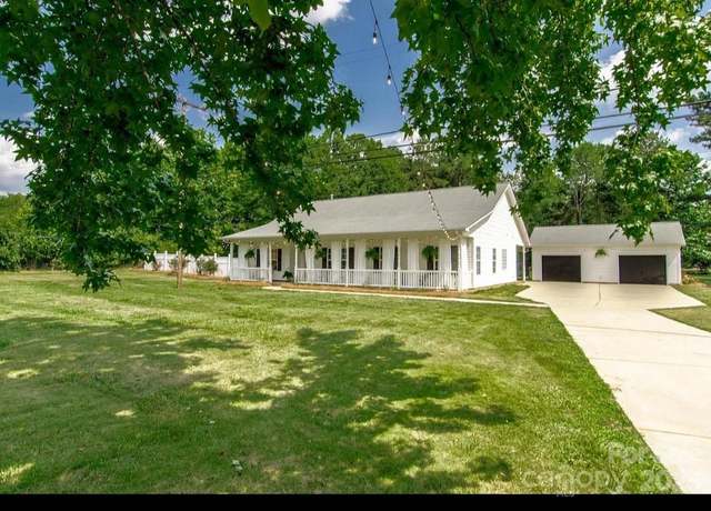 Property at 9552 Brief Rd, Charlotte, NC 28227, 3 beds, 2 baths
