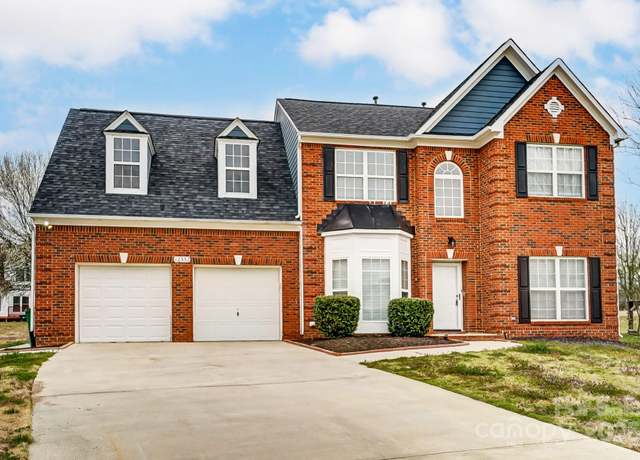 Property at 12332 Ridge Cove Cir, Charlotte, NC 28273, 4 beds, 2.5 baths