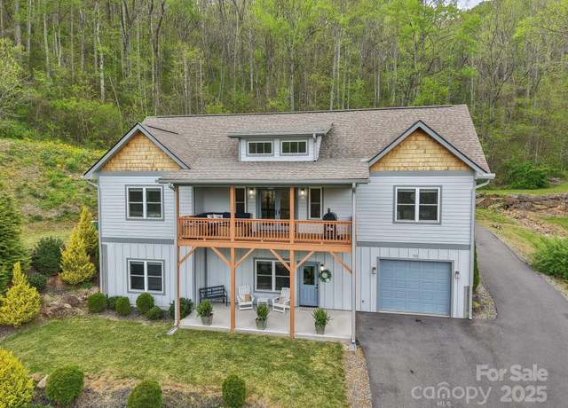 Property at 70 Parliament Pl, Waynesville, NC 28785, 3 beds, 3 baths
