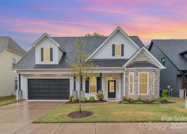 Property at 14119 Shelburne Village Dr, Charlotte, NC 28278, 4 beds, 3 baths